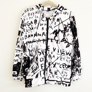 Graffiti writing zip up hoodie long sleeve black and white pockets small medium